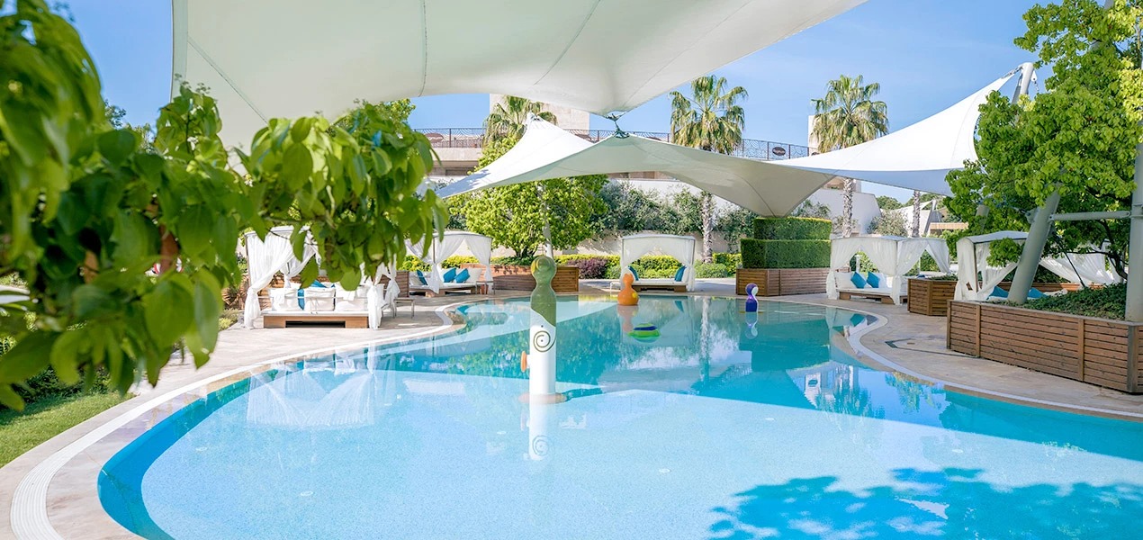 Shaded Kids’ Pool Area & Play Area