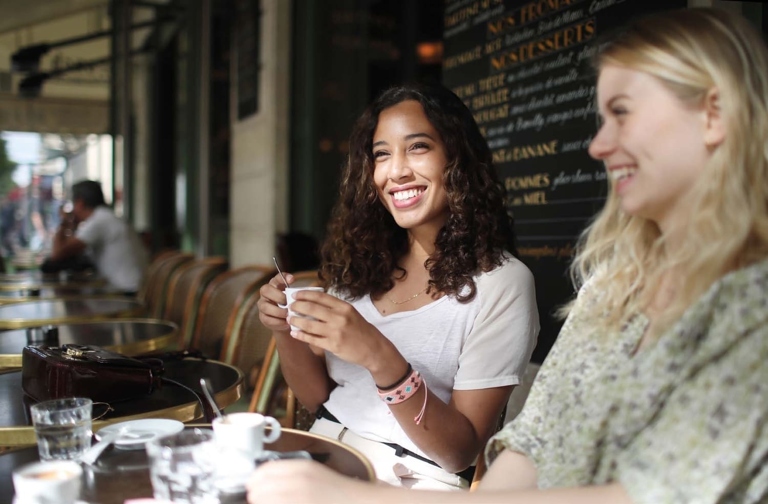 Cafes & restaurants