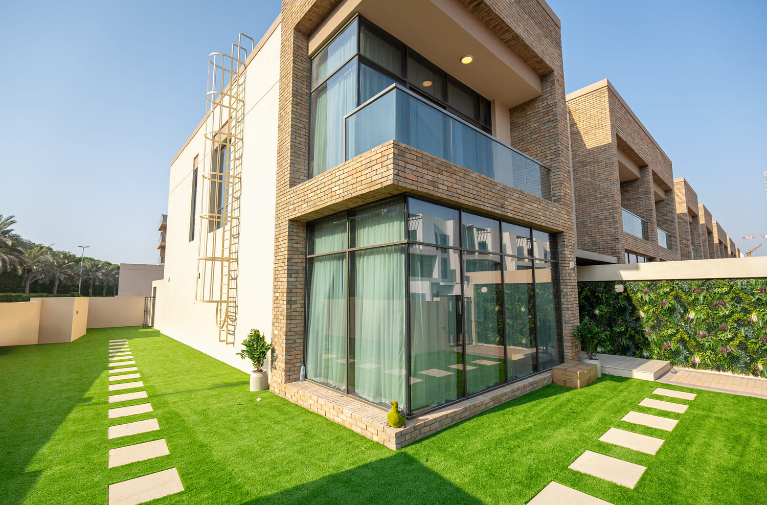 Eleganz by Danube in Jumeirah Village Circle (JVC)