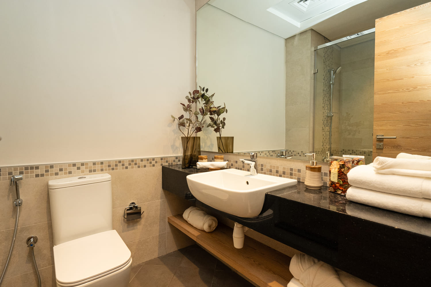 Eleganz by Danube in Jumeirah Village Circle (JVC)