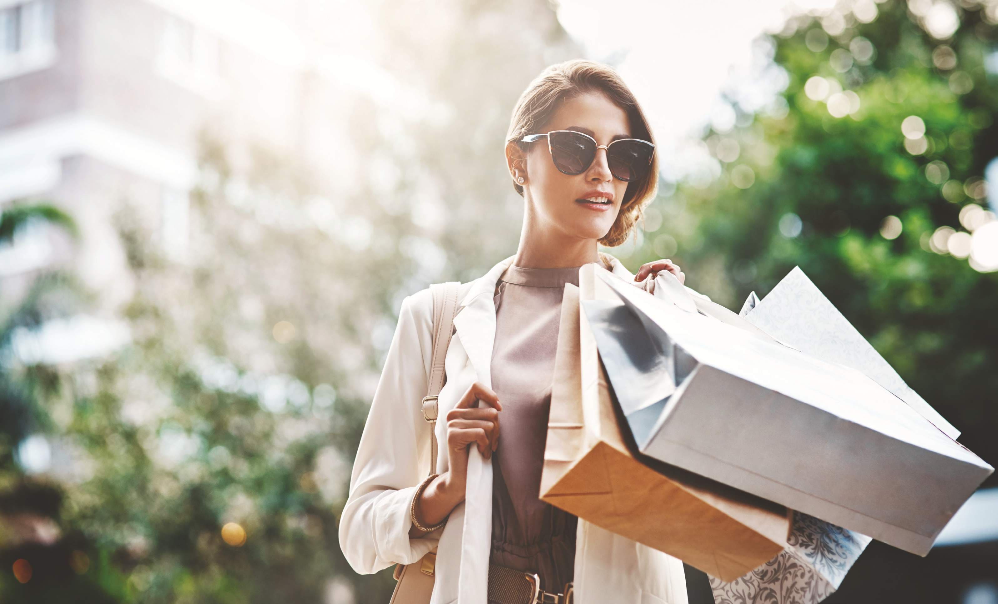 RETAIL SPACES & CAFÉ